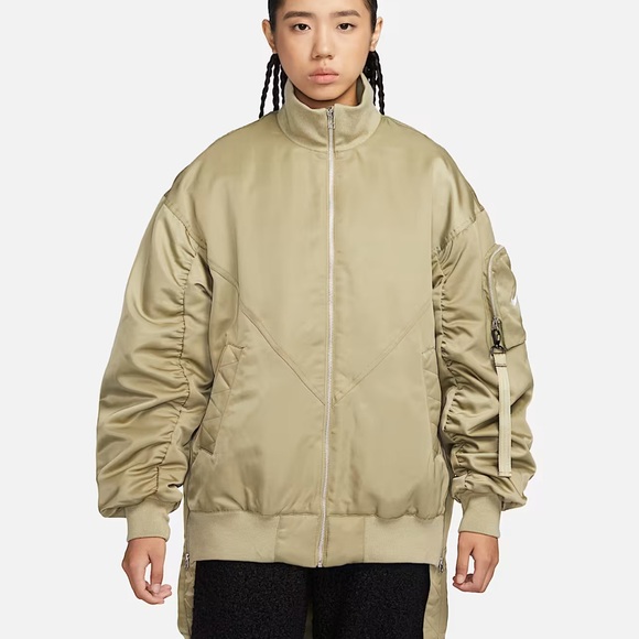 Nike NSW Therma Fit Oversized Bomber Puffy Jacket Quilted Satin Olive - Picture 10 of 10